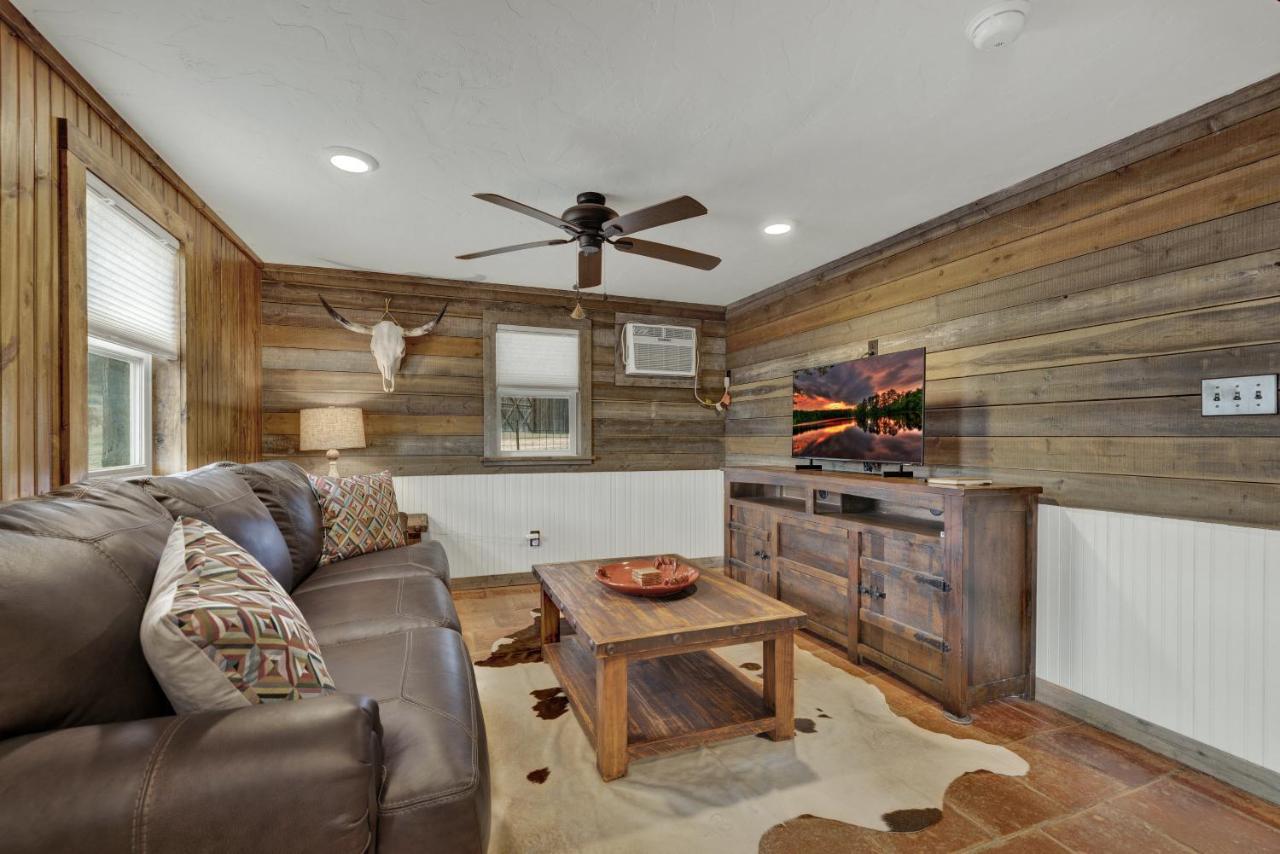 Ohana Ranch Cabin - 12 Minutes To Historic Main St Fredericksburg Exteriér fotografie