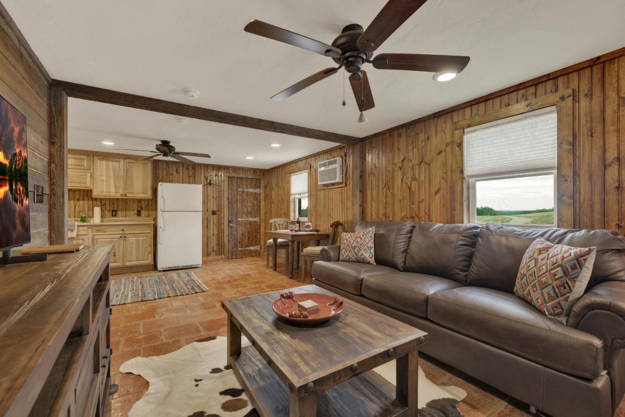 Ohana Ranch Cabin - 12 Minutes To Historic Main St Fredericksburg Exteriér fotografie
